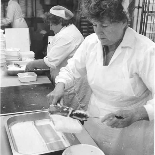 Packing bulk cream